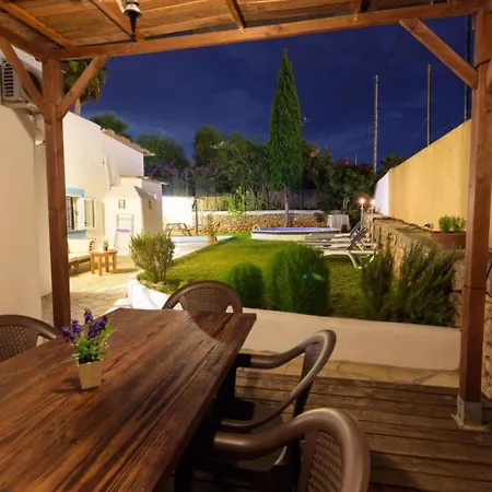 Sol Y Sombra Villa San Antonio Abad
